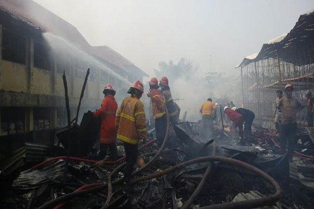 Bedeng Pekerja Bangunan...