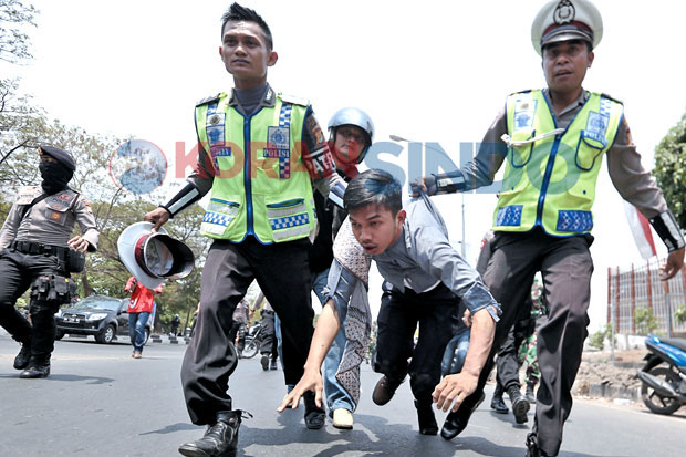 Kenaikan Harga BBM Jadi...