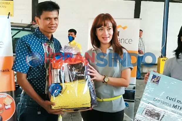 MTF Gelar Cuci Mobil...