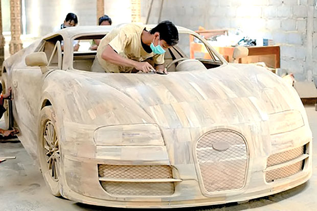 Bugatti Veyron Kayu...