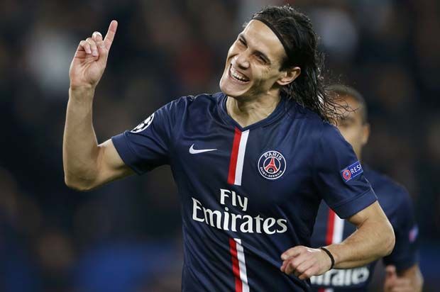 Gol Cepat Cavani Buka...
