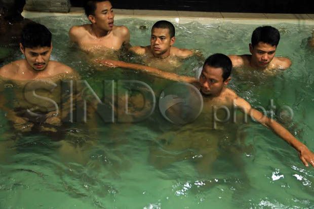 Jupe Dirawat Khusus