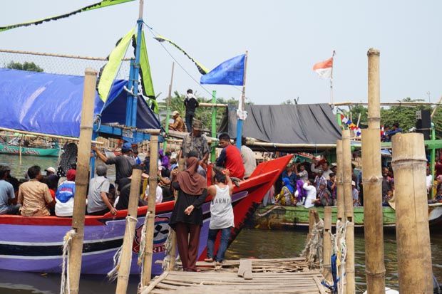 Sedekah Laut di Kendal,...