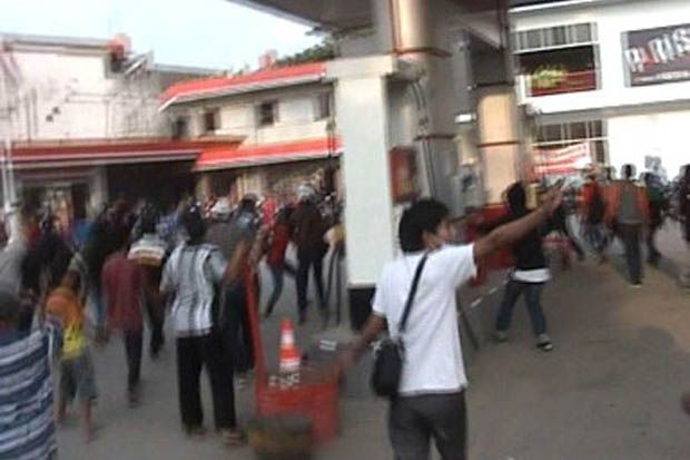 Tolak Kenaikan BBM,...