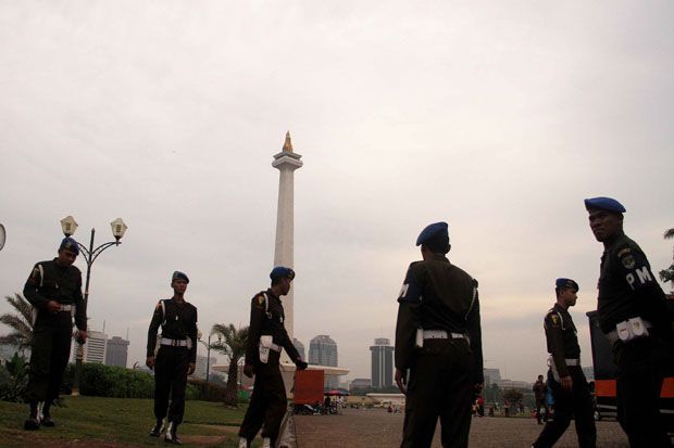 Razia di Monas, 18 Orang...