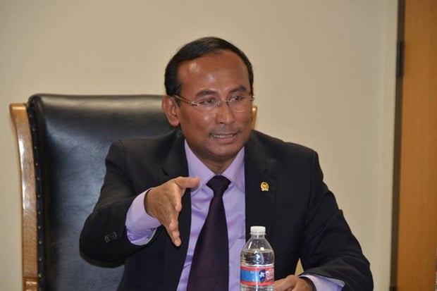 Komisi VII Nilai Kartu...