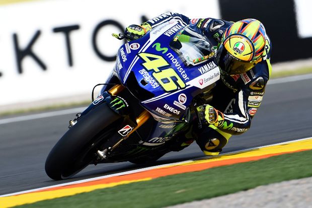 Rossi Rebut Pole Positions...