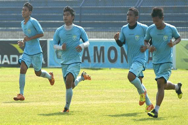 Peringatan untuk Persela