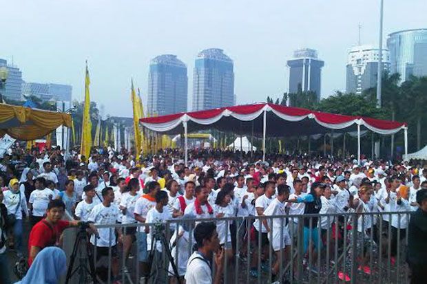 Ribuan Orang Ikut Senam...