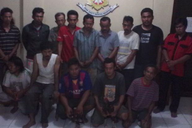 Judi Sabung Ayam Digerebek,...