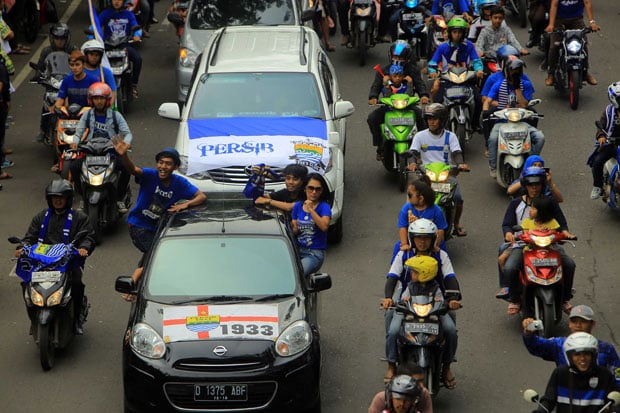 Polisi Restui Plat B...