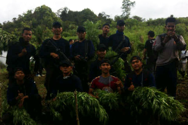Polisi Temukan 10 Ha...