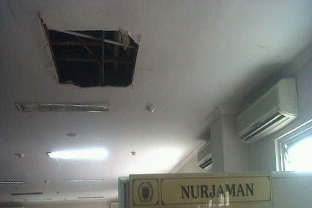 Atap Ruang Anggota DPRD...