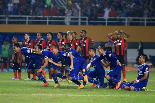 Pemain Persib dan Persipura...