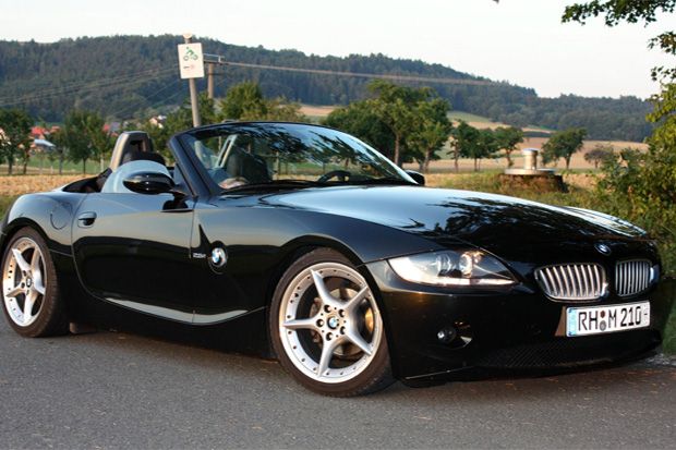 BMW: Citra Mobil Sport...