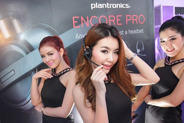Plantronics Luncurkan...