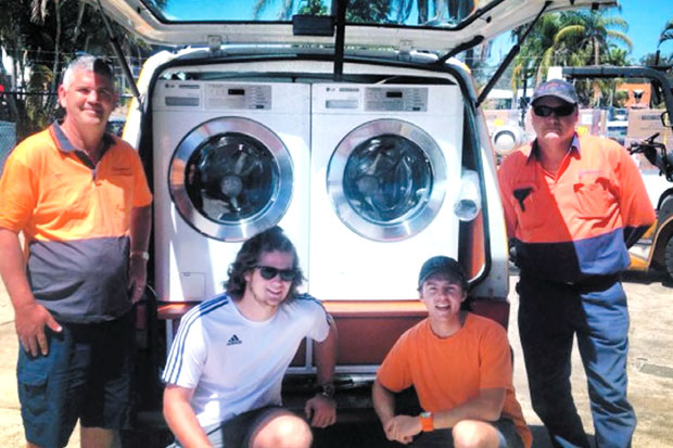 Van Jadi Laundry Keliling...