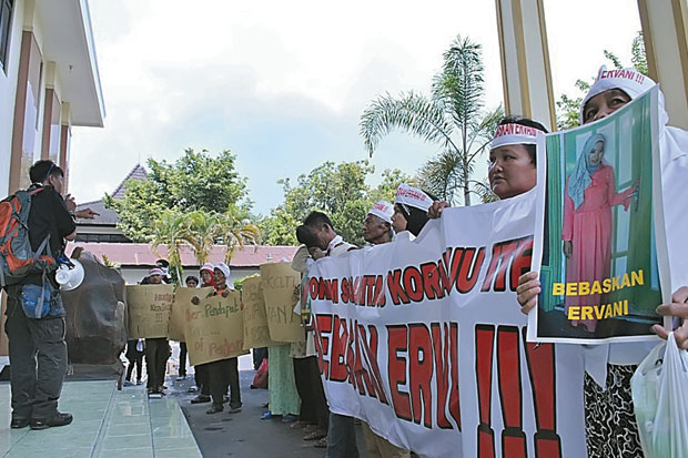 Ervani Banjir Dukungan