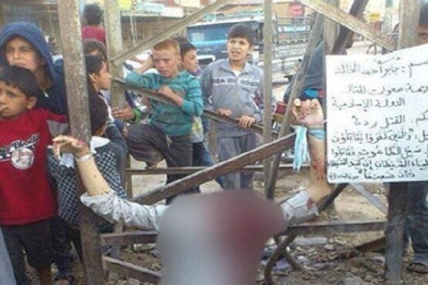 ISIS Penggal 3 Orang...
