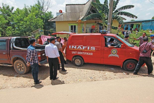 Polisi Tembak Kepala...