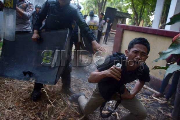 Kekerasan terhadap Jurnalis,...