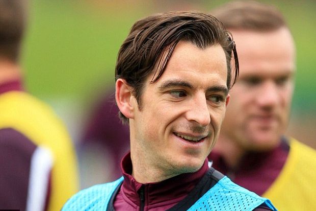 Baines Diragukan Turun...