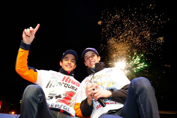 Marquez Bersaudara Rayakan...