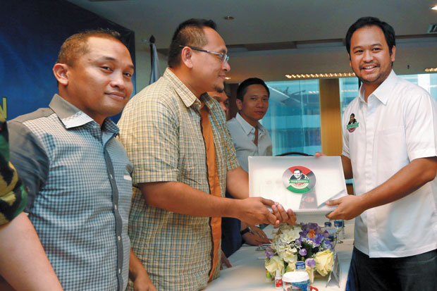 Empat Calon Ketua Umum...
