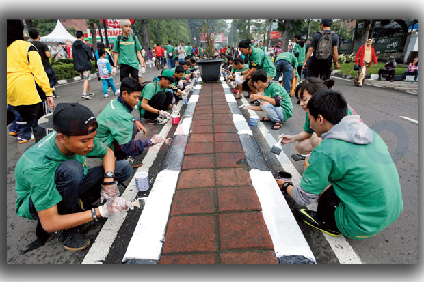 Seniman dan Komunitas...