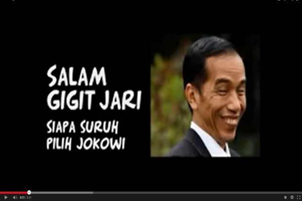 Jokowi Naikkan BBM,...