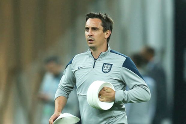 Neville Sebut Skotlandia...