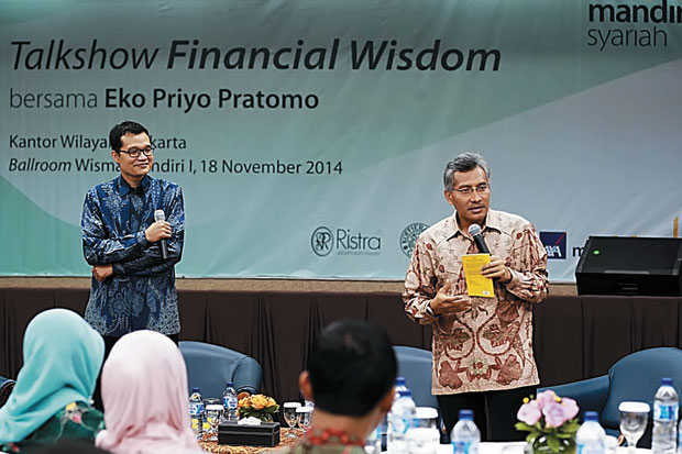 Pelaku Industri Syariah...
