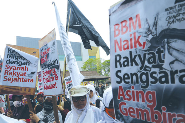 BBM Naik, Rakyat Sengsara!