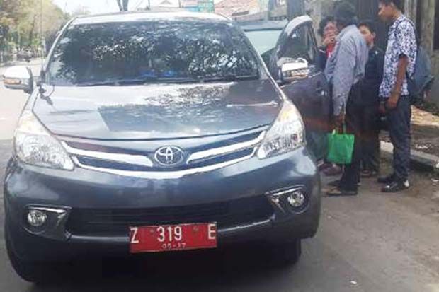 Mobil Dinas Pemkab Garut...
