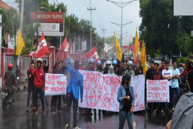 Hari ke-3, Demo Tolak...