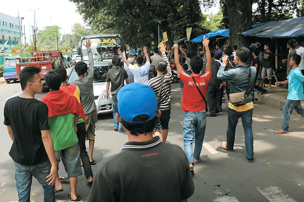 Ribuan Sopir Mogok Beroperasi