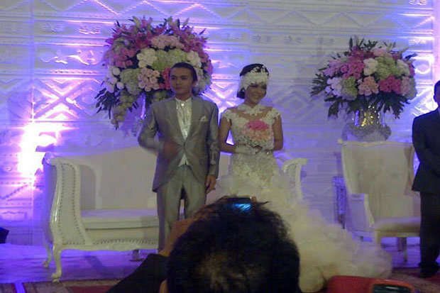 Alex Rudiart dan Novita...