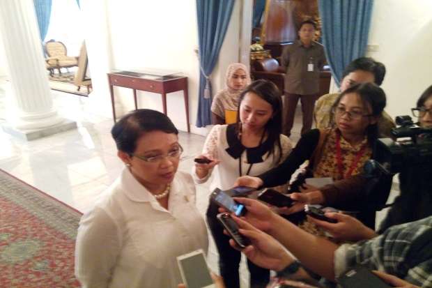 Protes, Indonesia Panggil...