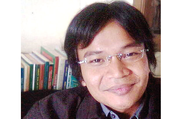 Perang (Membesarkan)...