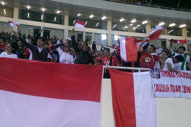 Meriahnya Suporter Indonesia...