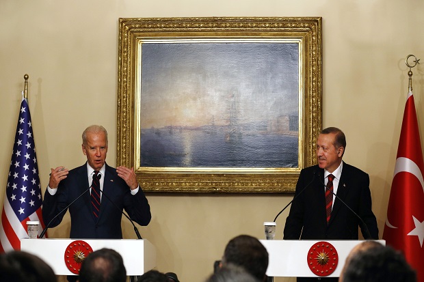 Sambangi Turki, Biden...