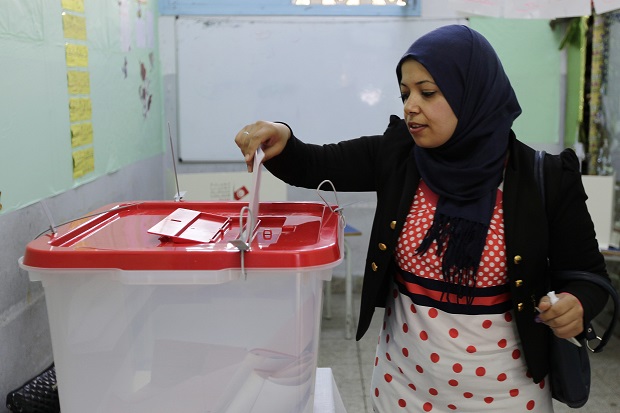 Pemilu Tunisia Munculkan...