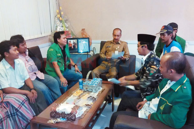 Larangan Jilbab Indospring...