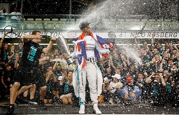 Perayaan Hamilton Dengan...