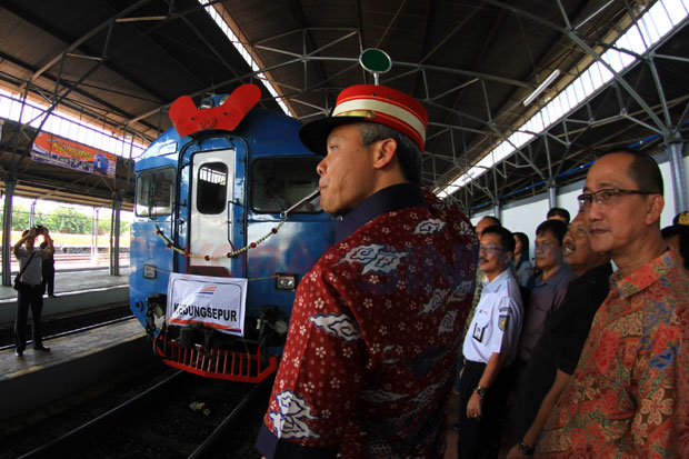 Kereta Kedungsepur Hanya...