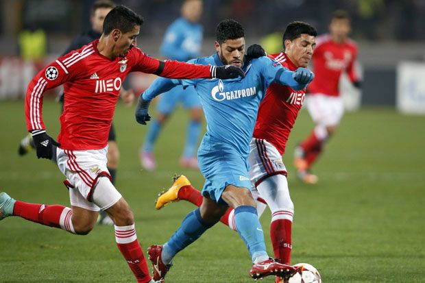 Zenit Kerja Keras Bungkam...