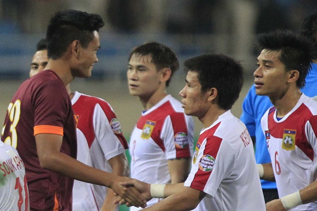 Laos Berharap Tumbangkan...