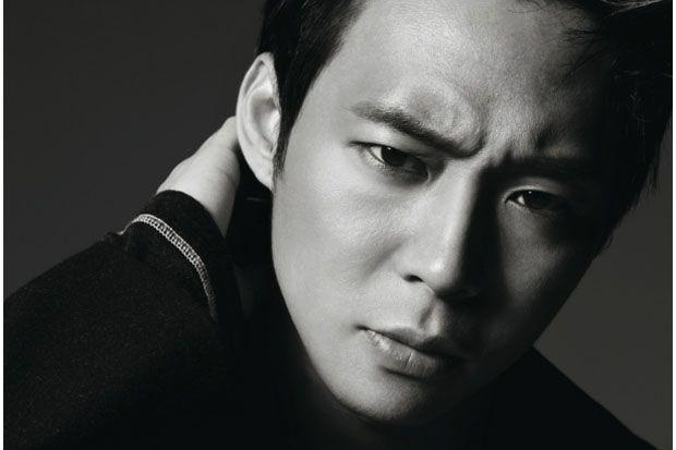 Park YooChun Raih Penghargaan...