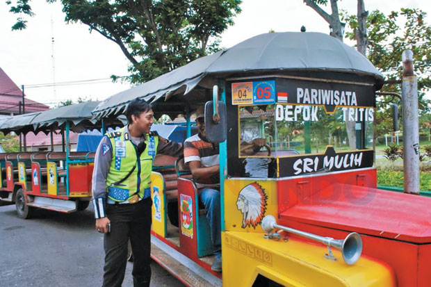 11 Bentor dan 2 Kereta...