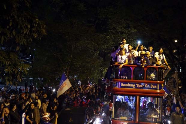 Persija dan Persib Mundur